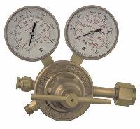 gas pressure regulators