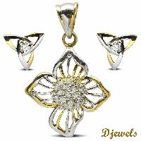 Diamond Gold Pendant Set In Delhi