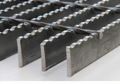 Serrated Surface Grating