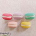 miniature macarons