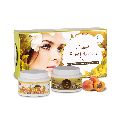 Natural the Essence of Nature Instant Facial Glow Kit