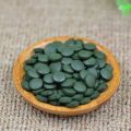 Green Spirulina tablets